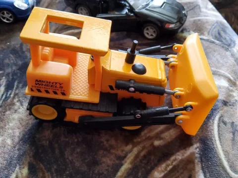 Продажа металлического экскаватора маленького размера - Автоаксессуары в Мытищи