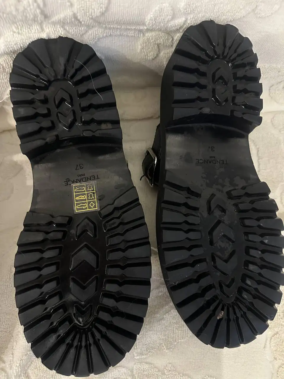 Новенькие 37-й размер Москва - Обувь (Одежда) в Москва