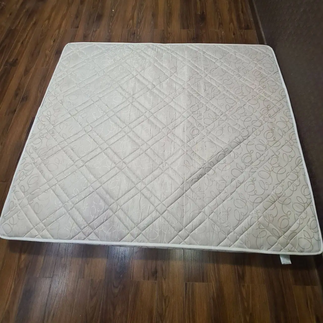 Продам матрас 180x200 с эффектом зима-лето - Мебель (Для дома и дачи) в Мытищи