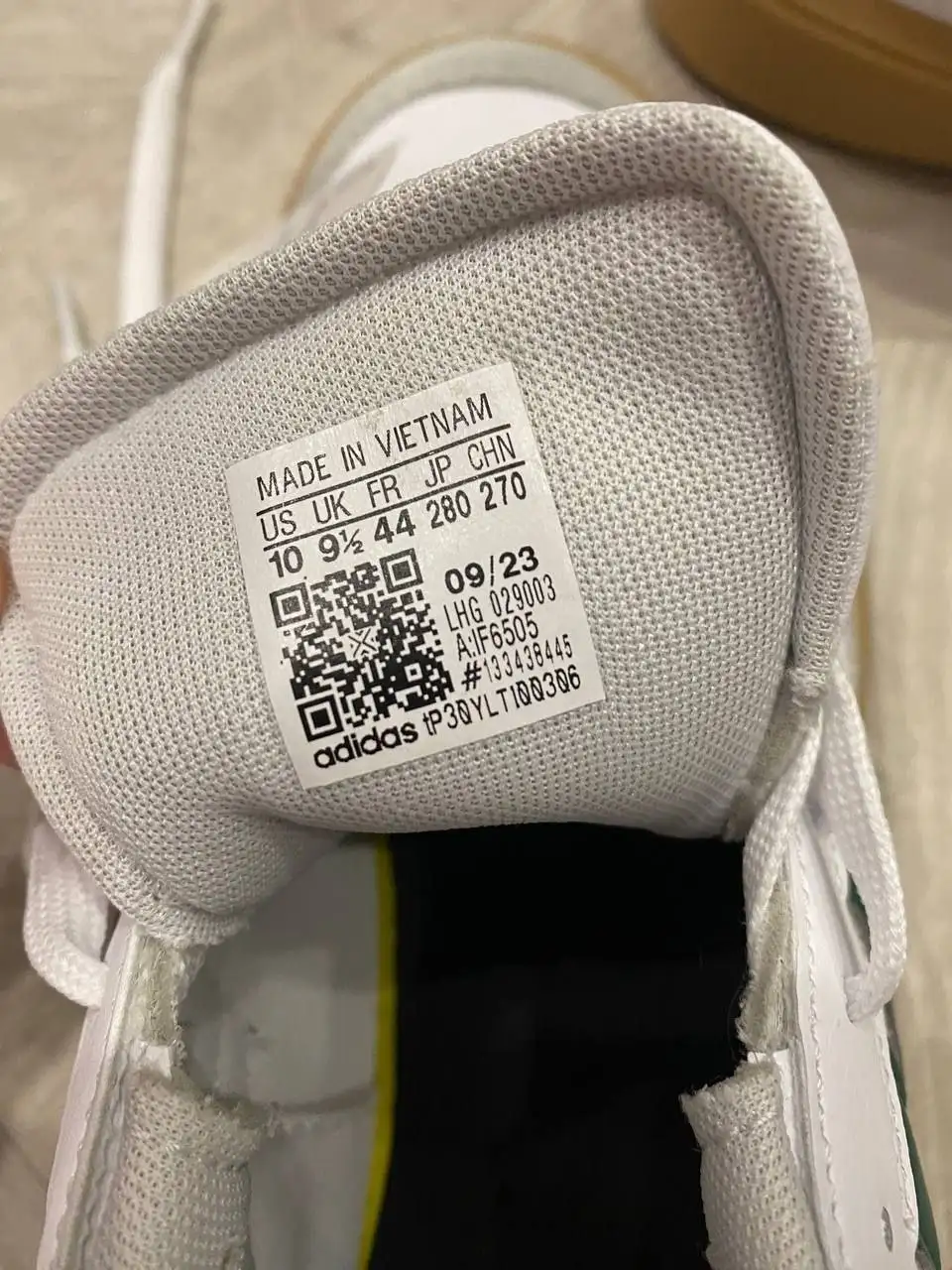 Новые кроссовки Adidas - Обувь (Одежда) в Мытищи