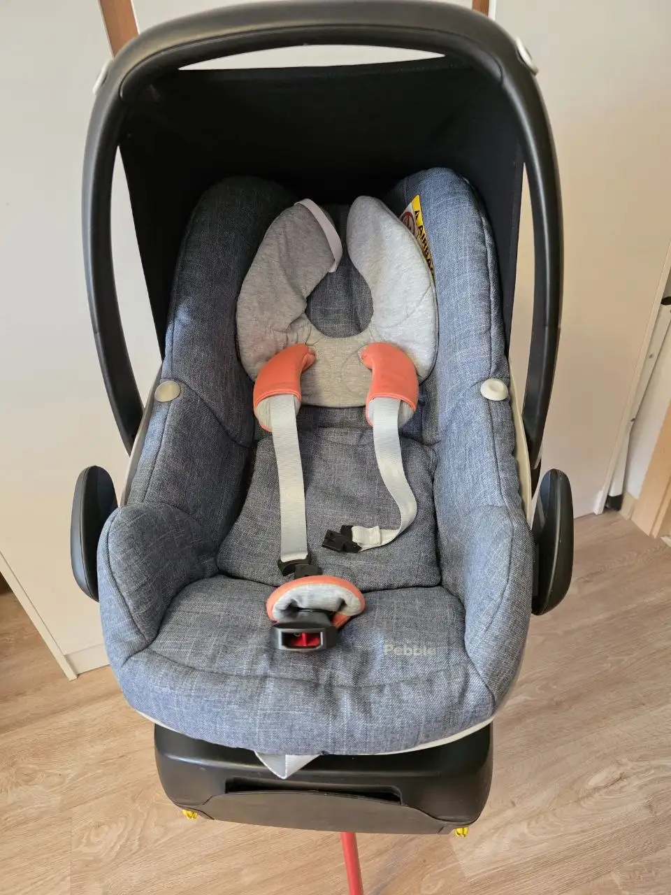Детская автолюлька Maxi cosi pebble с базой FamilyFix - Автокресла и автолюльки (Товары для детей) в Мытищи