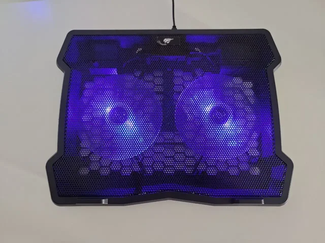 Продам охлаждающую подставку для ноутбука - Аксессуары для компьютеров в Королев