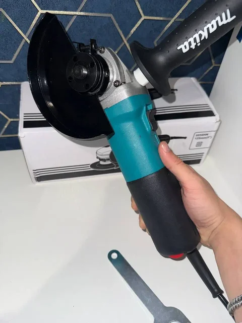 Болгарка Makita 9558 с регулировкой оборотов - частное объявление в Ивантеевка