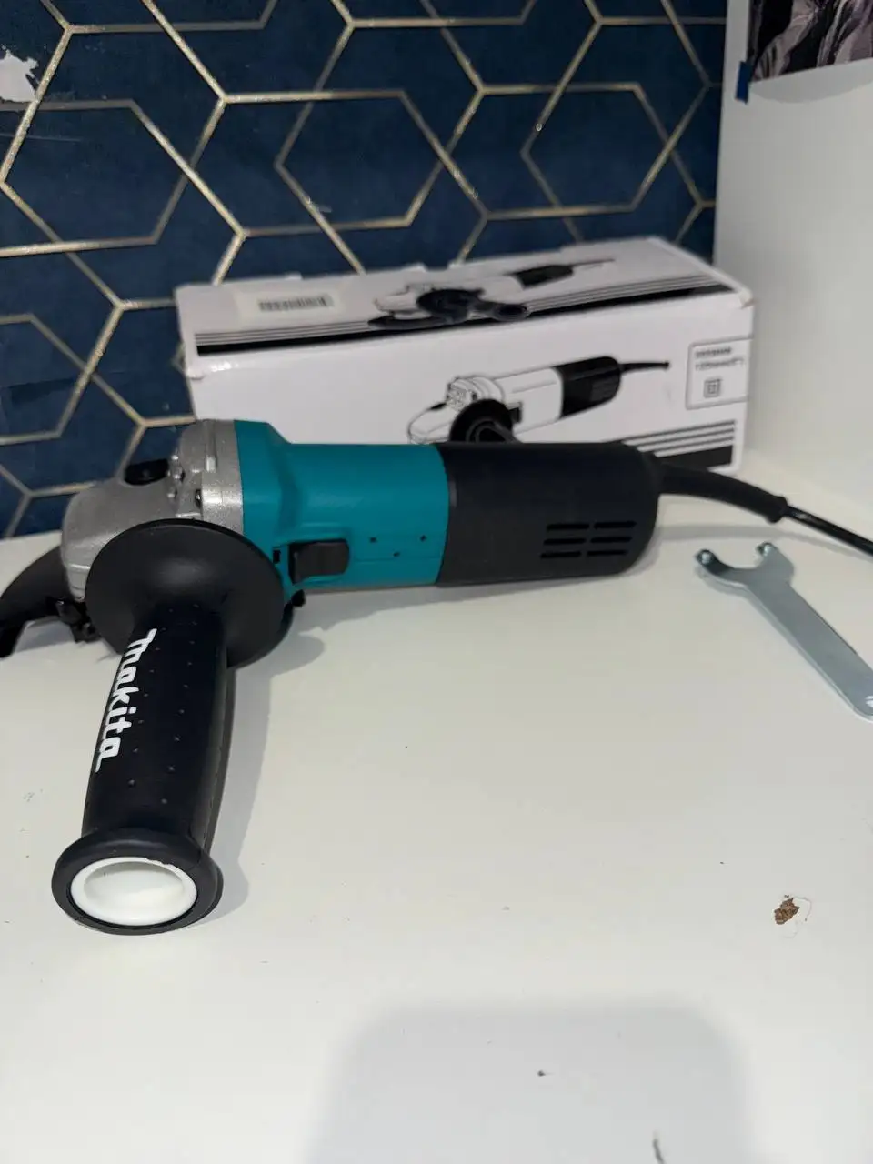 Болгарка Makita 9558 с регулировкой оборотов - Электроинструменты (Готовый бизнес и оборудование) в Ивантеевка