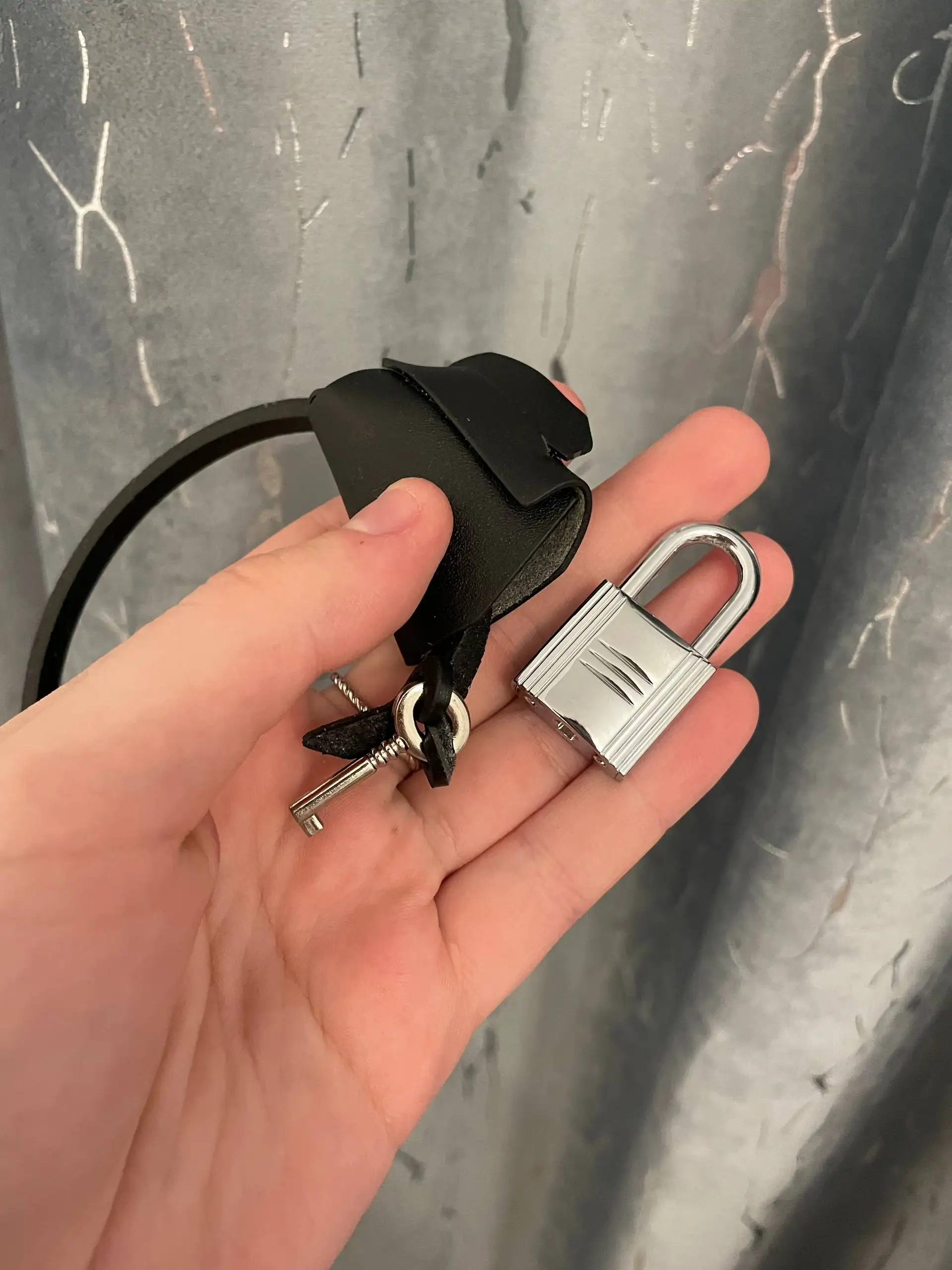 Натуральная кожа - Барахолка в Мытищи