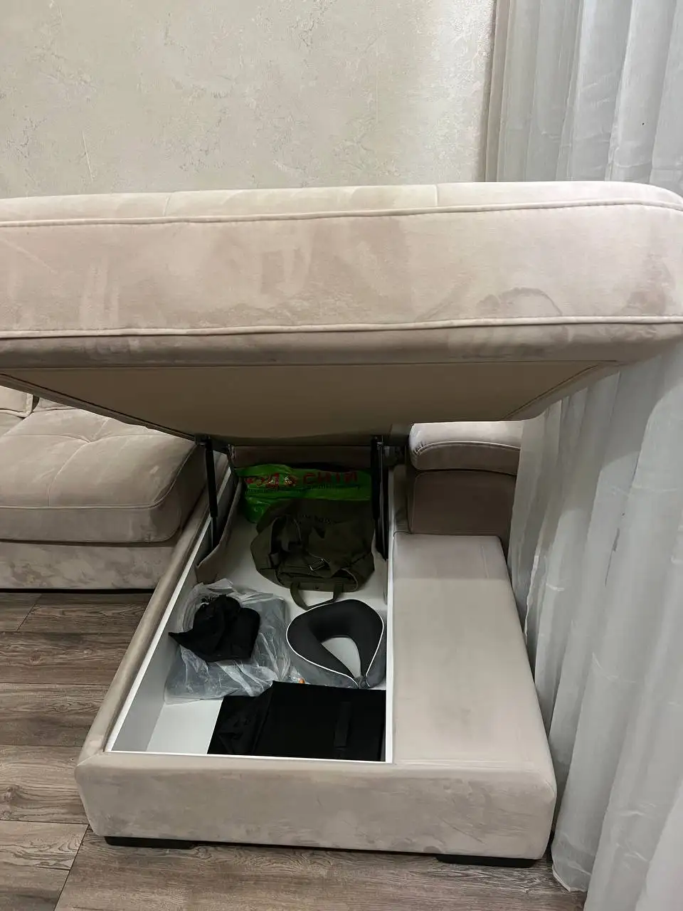 Продажа большого углового спального дивана - Мебель (Для дома и дачи) в Мытищи