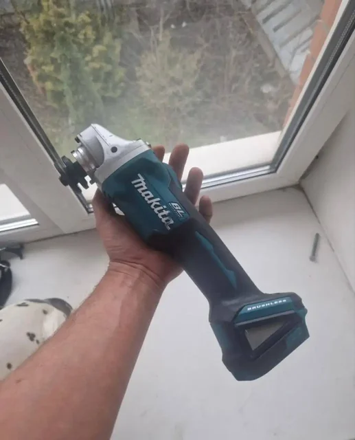 Аккумуляторная болгарка Makita - Запчасти в Ивантеевка