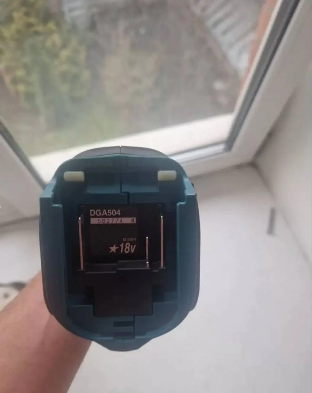 Аккумуляторная болгарка Makita - Электроинструмент (Запчасти) в Ивантеевка