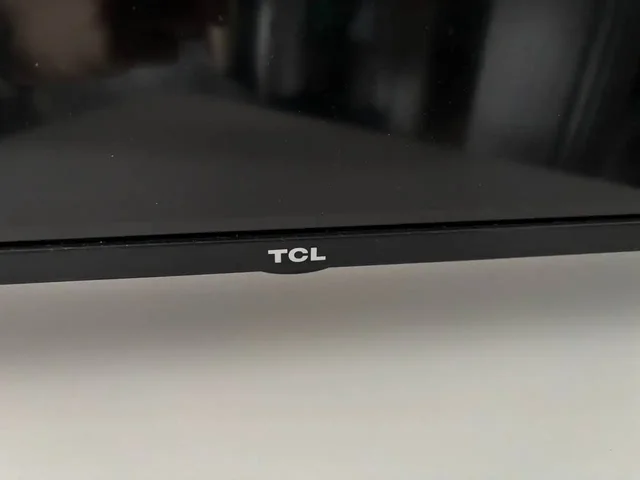 Продам телевизор TCL 32 дюйма - Смартфоны и телефоны в Мытищи