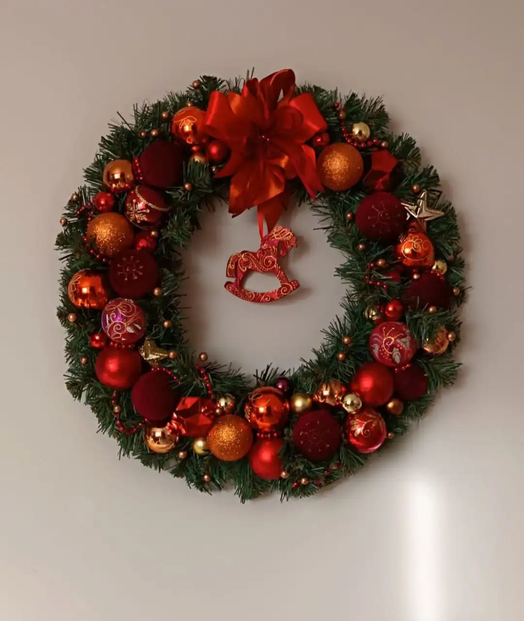 Праздничные интерьерные венки