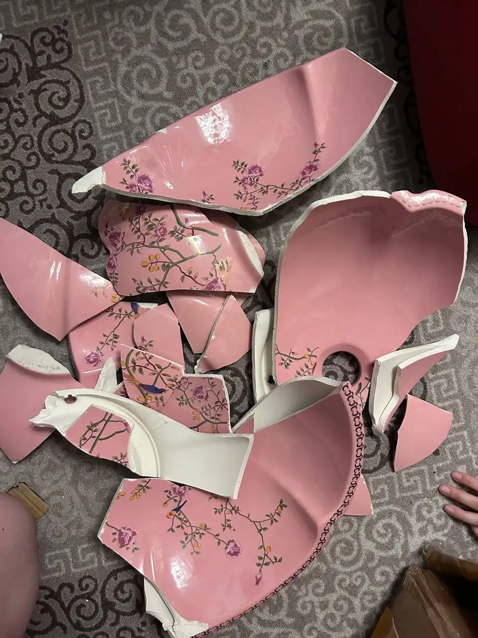 Осколки от битой раковины для творчества