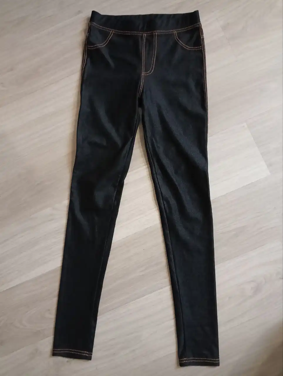 Одежда: лосины, брюки, туника