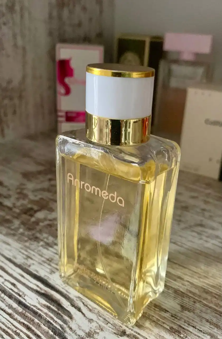 Продажа духов Манго Скин Вильгельма с подарком Андромеда