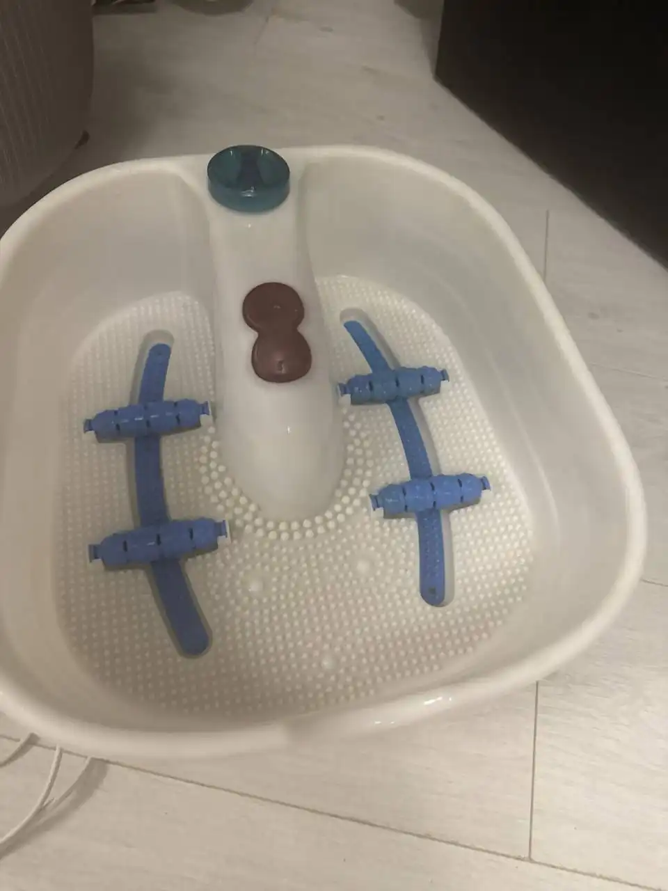 Ванна для ног с гидромассажем