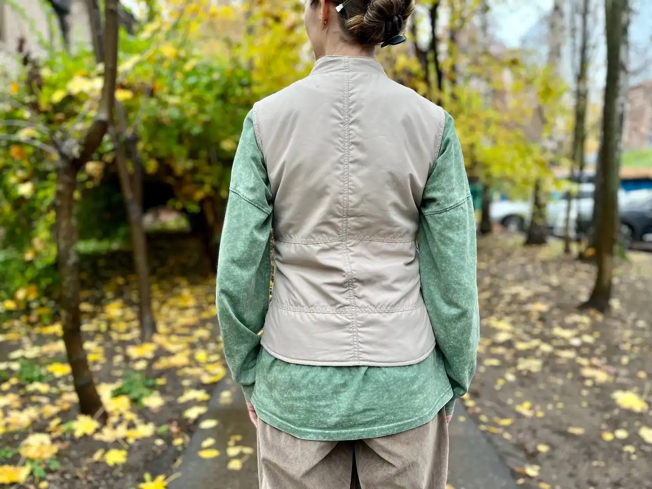 Кремовая жилетка Hennes by H&M размер 36