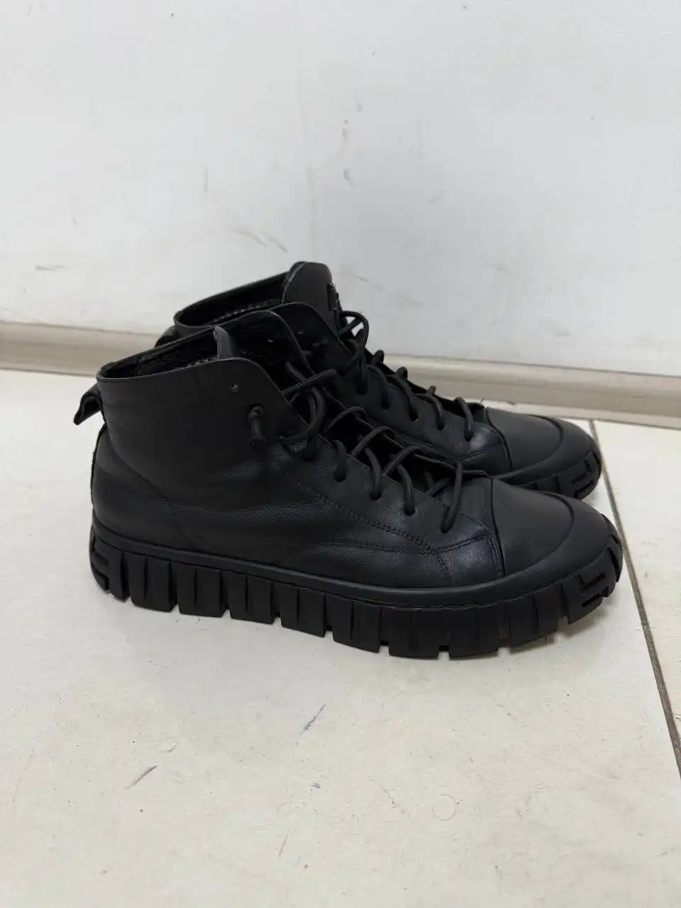 Продам ботинки Romitan 43 размер кожаные