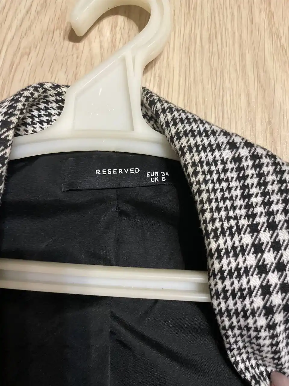 Женский брючный костюм