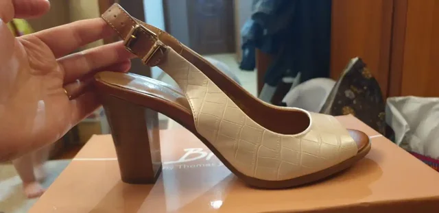 Продам практически новую обувь - Одежда в Москва