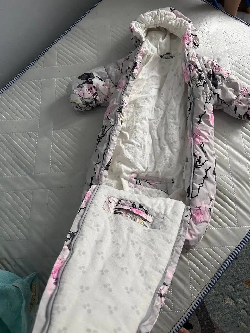 Зимний комбинезон-конверт теплый и удобный