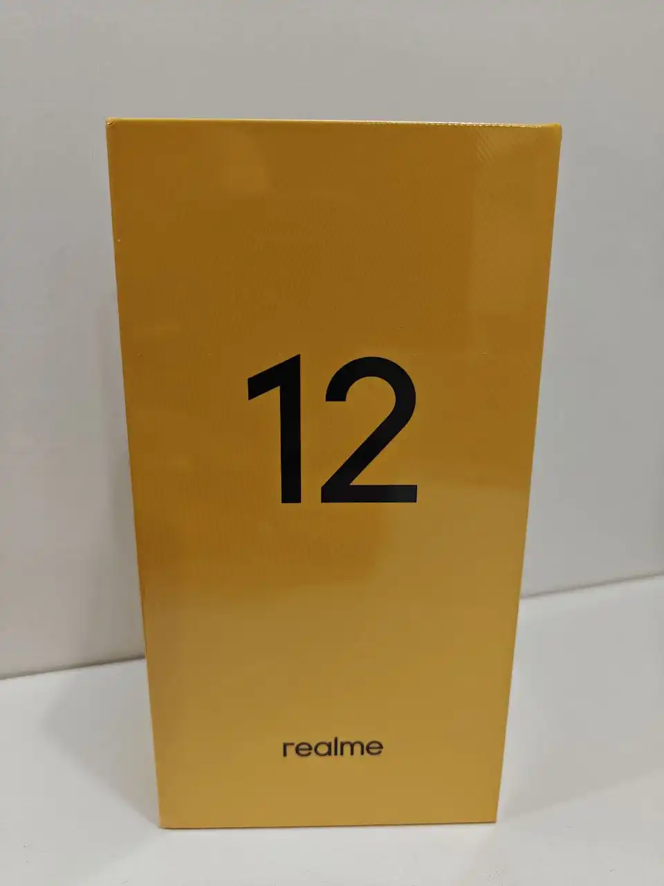 Продам смартфон Realme 12 8/256 зелёный Ростест