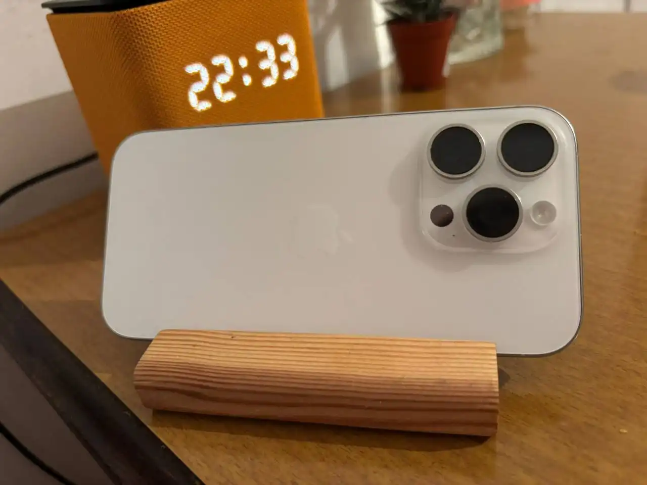 Продам iPhone 16 Pro 128GB