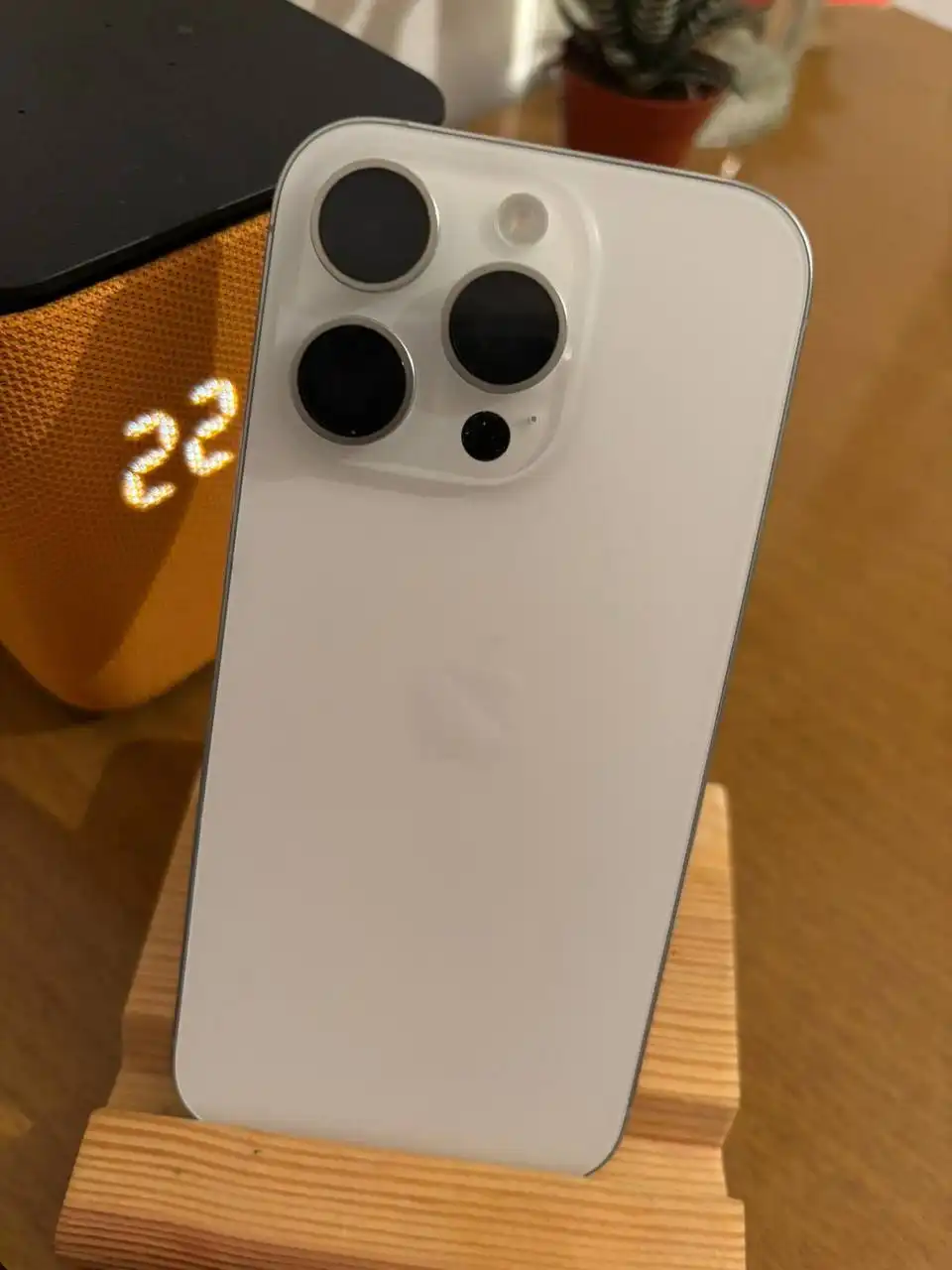 Продам iPhone 16 Pro 128GB