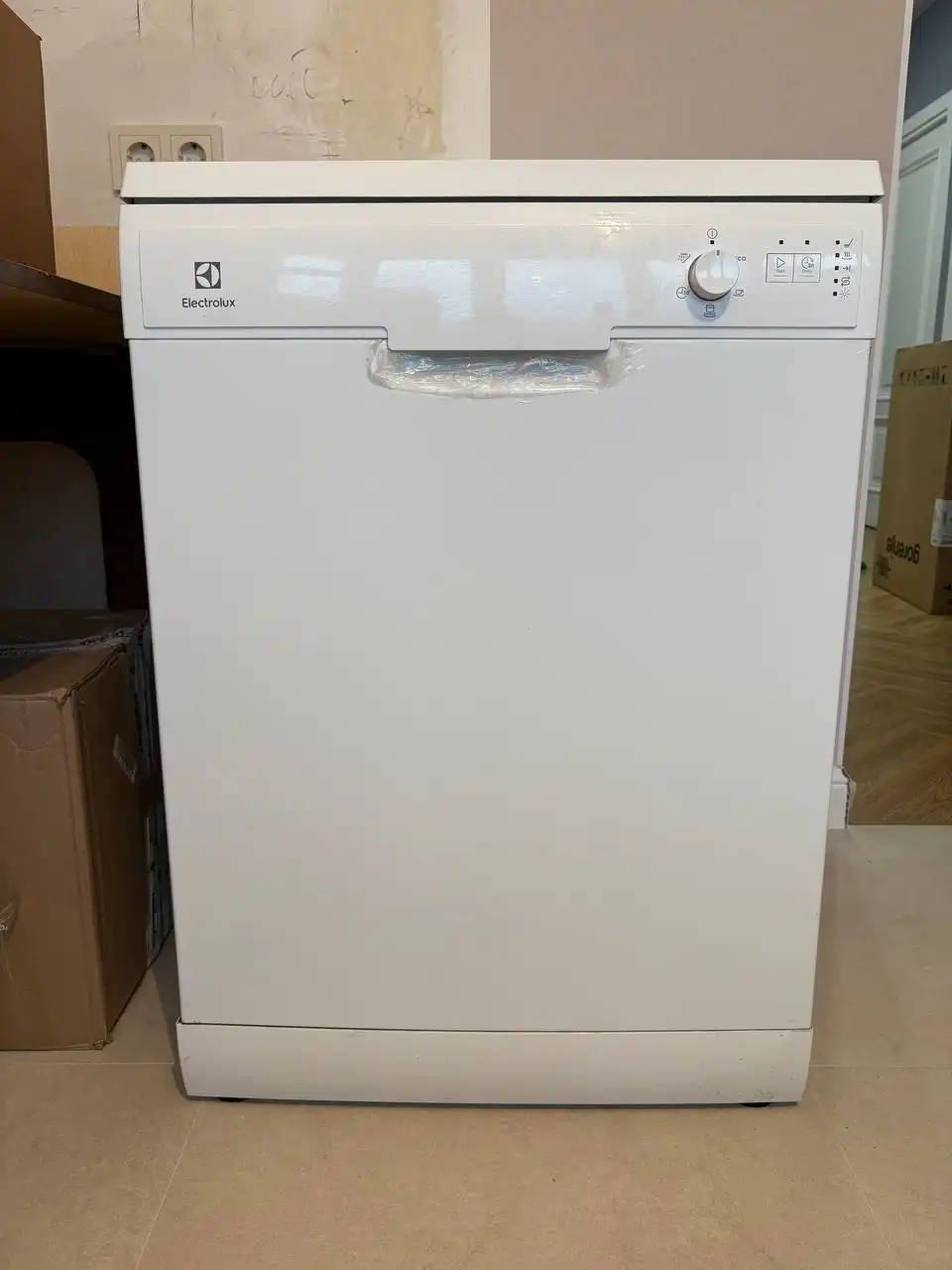 Продам посудомоечную машину Electrolux 60 см