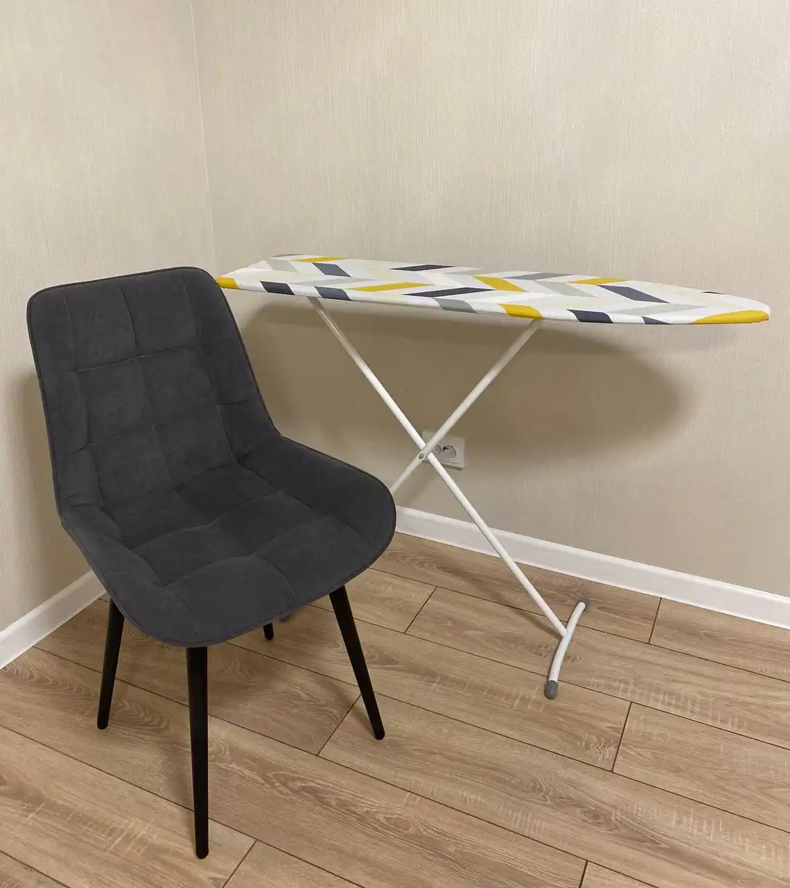 Продажа стула и доски