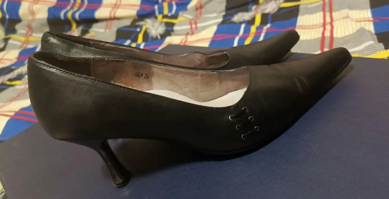 Туфли Carnaby черные кожаные 38 размер