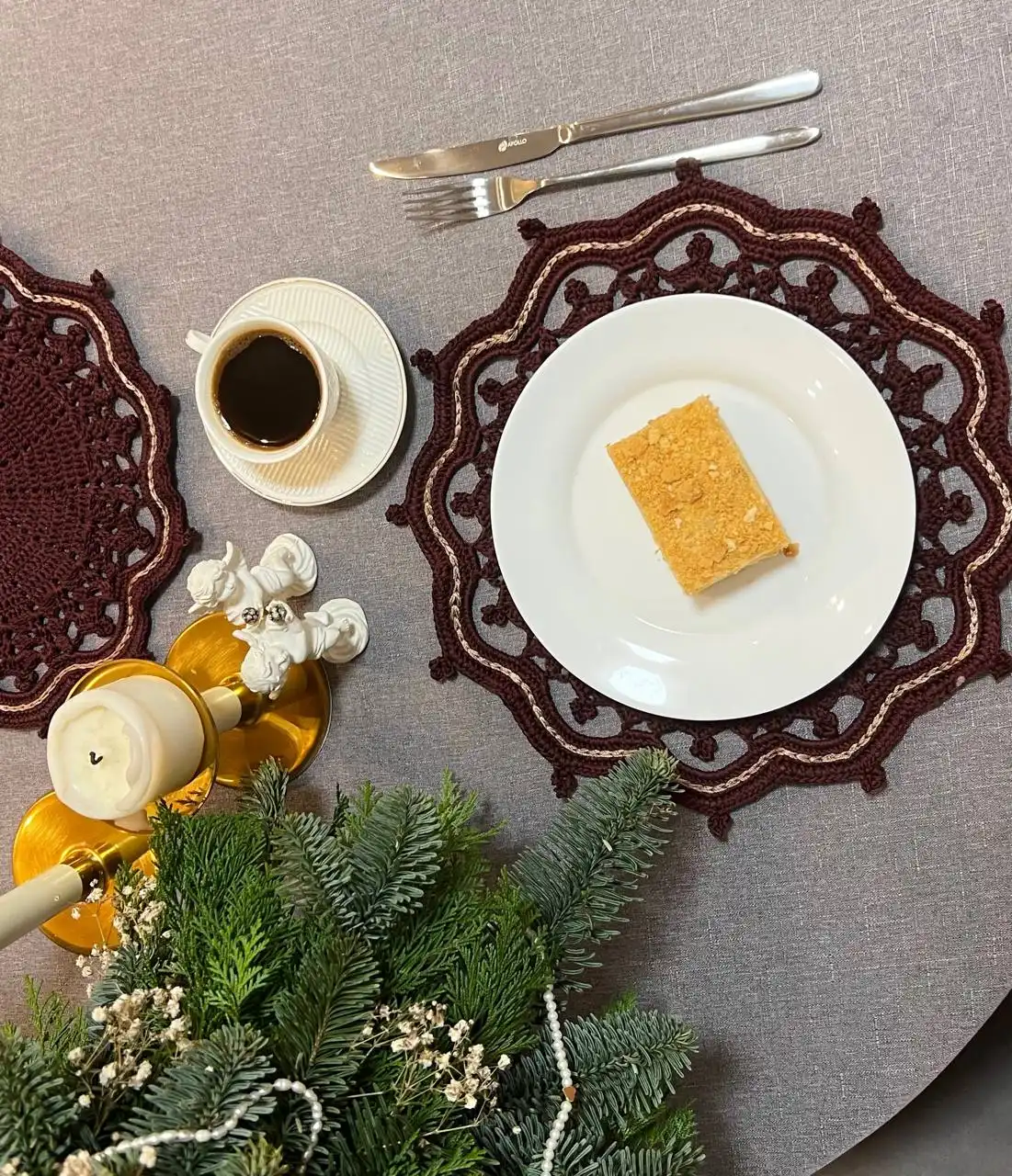 Сервировочные салфетки ручной вязки