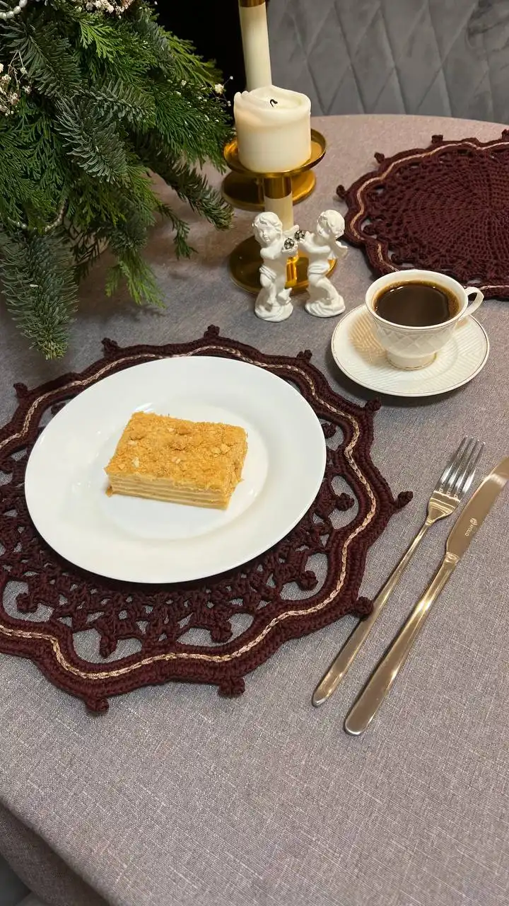 Сервировочные салфетки ручной вязки