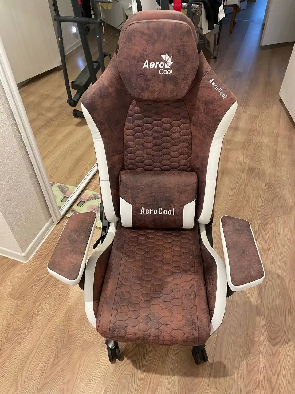 Продается кресло компьютерное Aerocool
