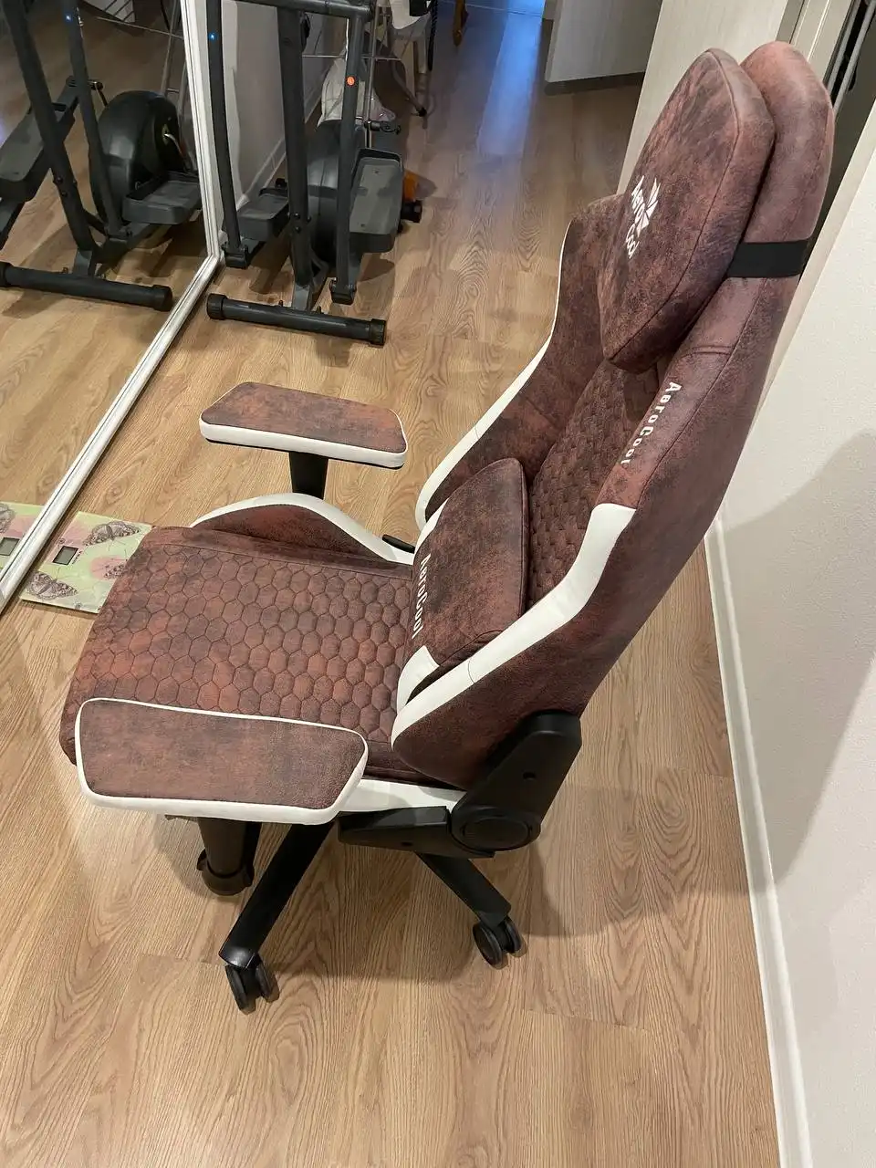 Продается кресло компьютерное Aerocool