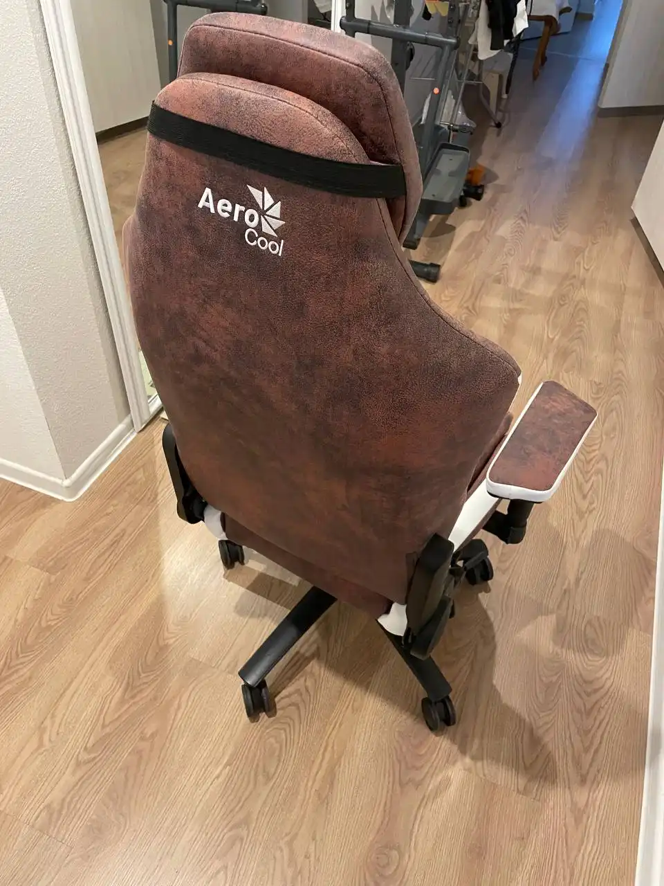 Продается кресло компьютерное Aerocool