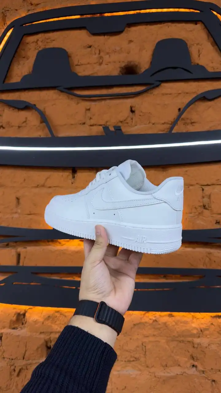 Продажа новых кроссовок Nike Air Force 1