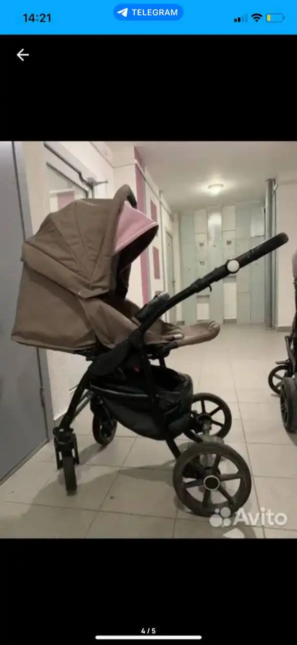 Продажа двух колясок с разными характеристиками