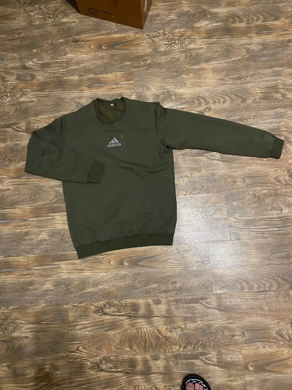 Продажа зимнего пуховика и одежды