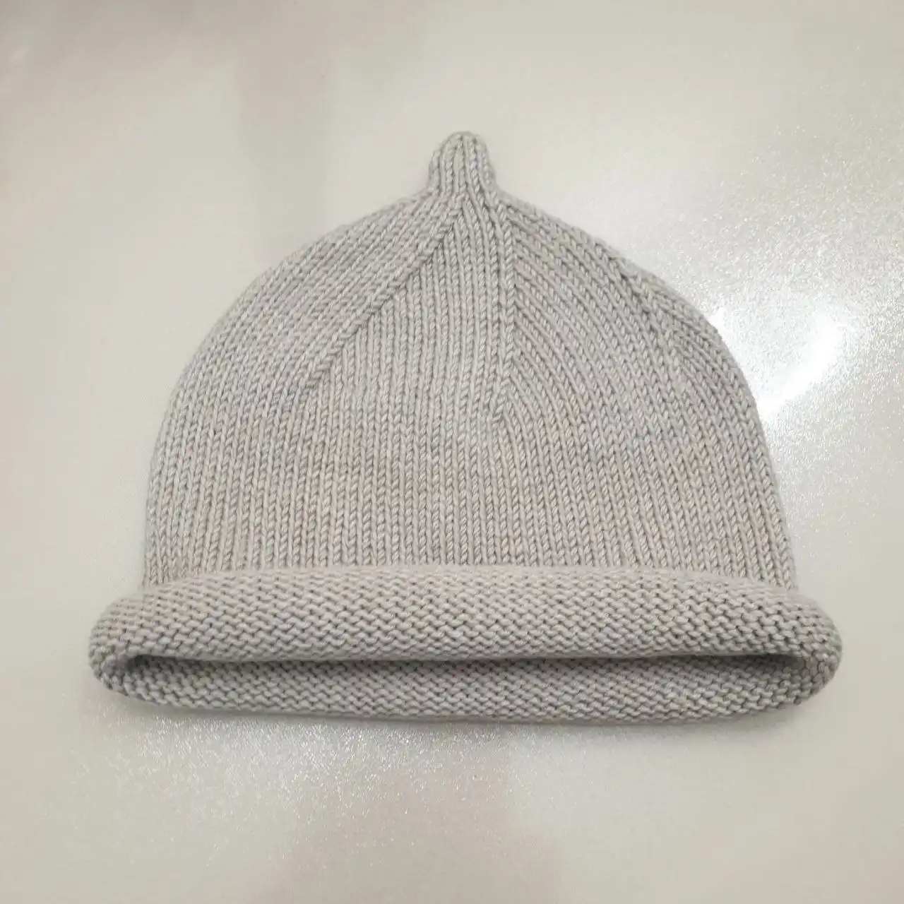 Продам шапки ручной работы из шерсти