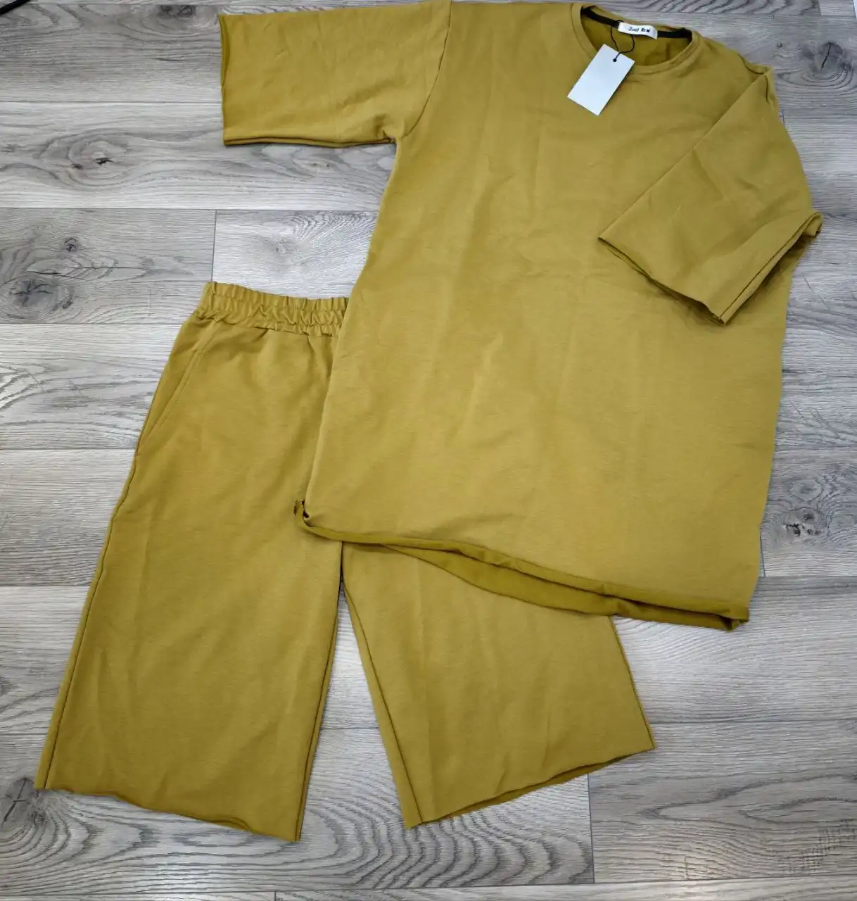 Новый мужской костюм отличного качества