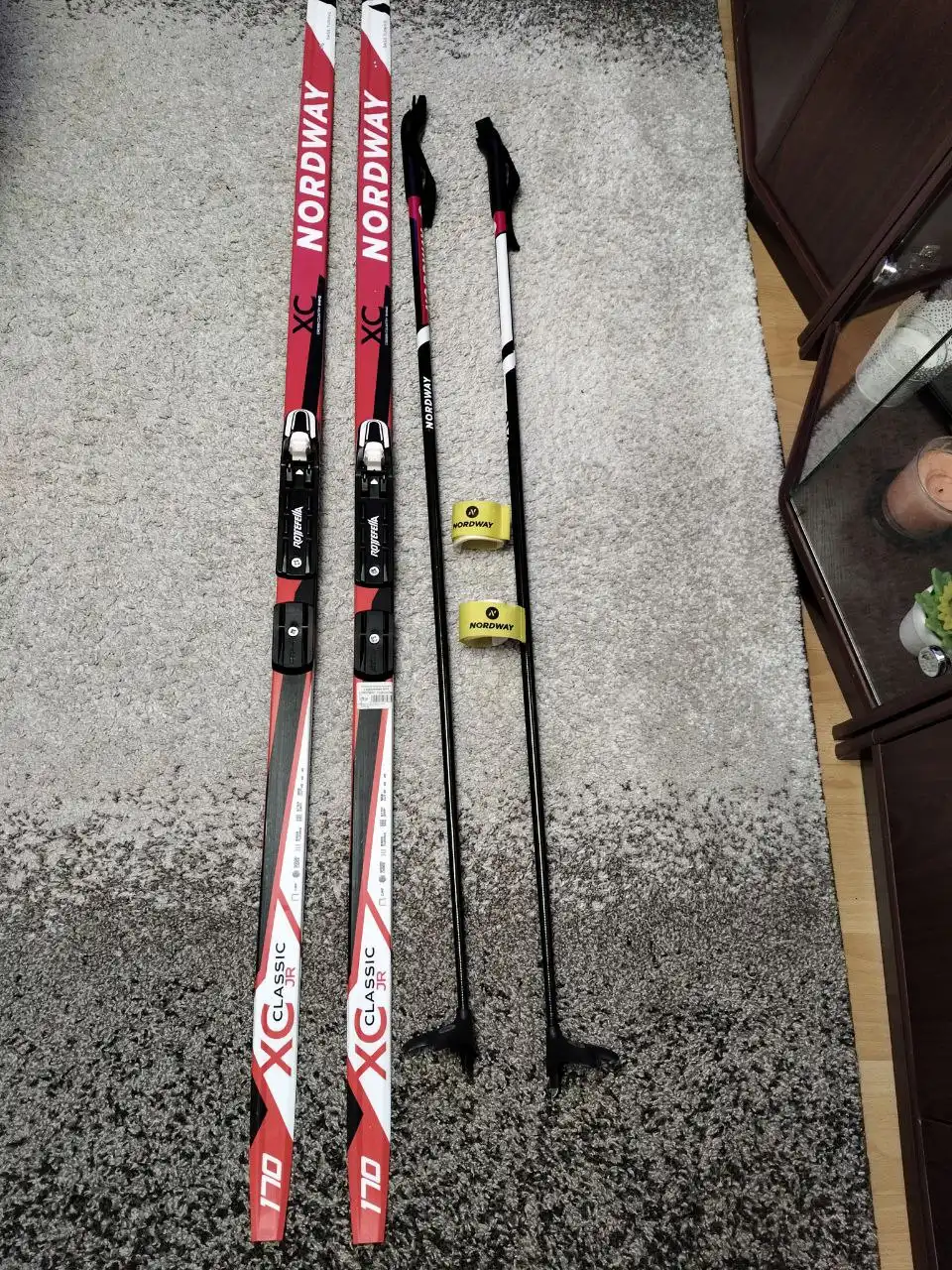 Продажа лыж с палками и чехлом - Лыжи (Хобби и отдых) в Балашиха