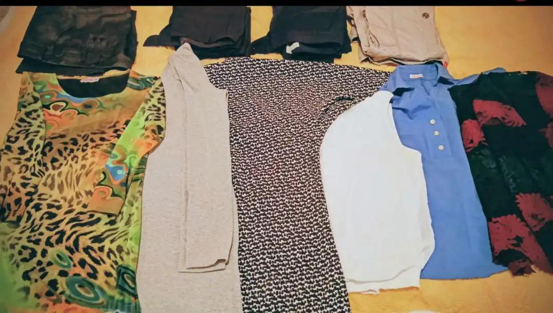 Пакет вещей: брюки, платье, блузки размер 42-44 - Одежда в Балашиха