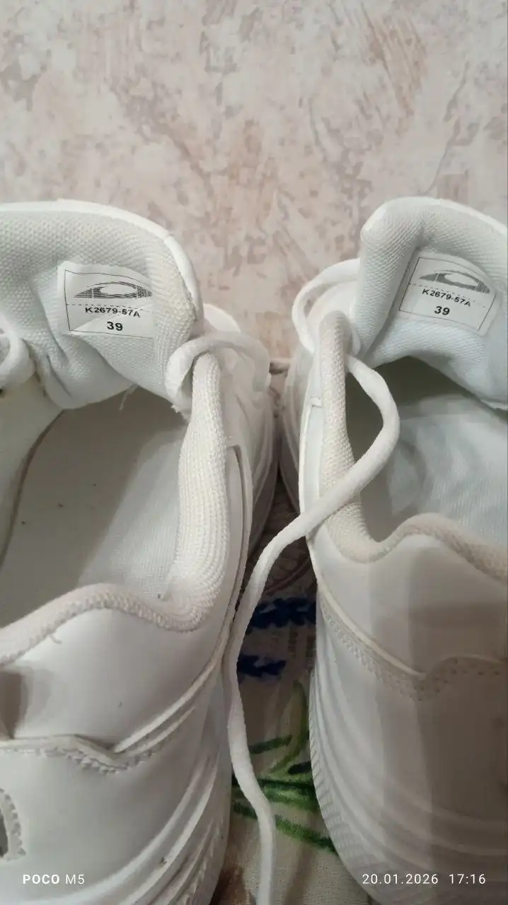 Женские кроссовки в идеальном состоянии - Обувь (Одежда) в Балашиха