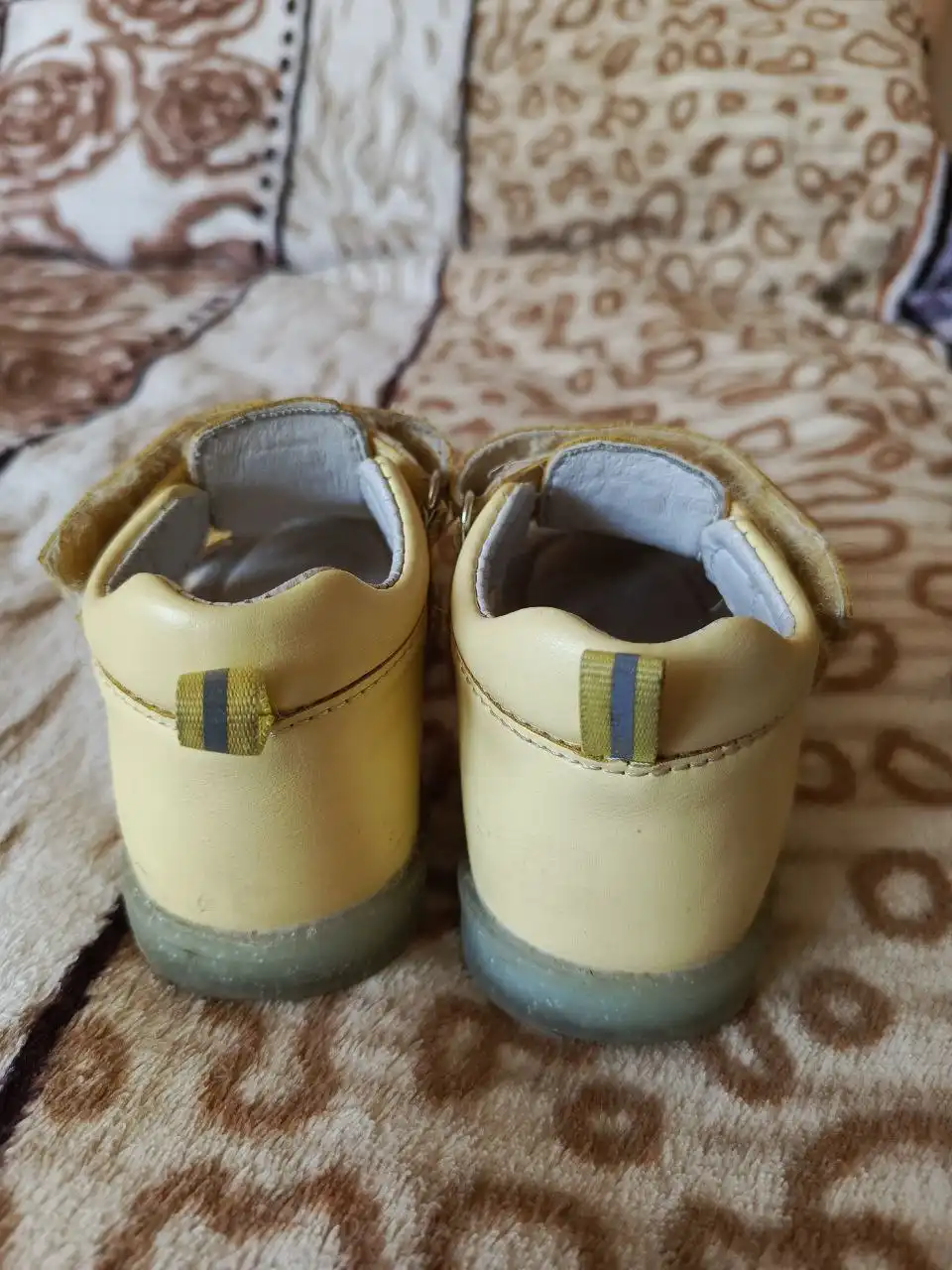 Закрытые сандалии Tombi для девочки 23 размера - Детская обувь (Одежда) в Балашиха