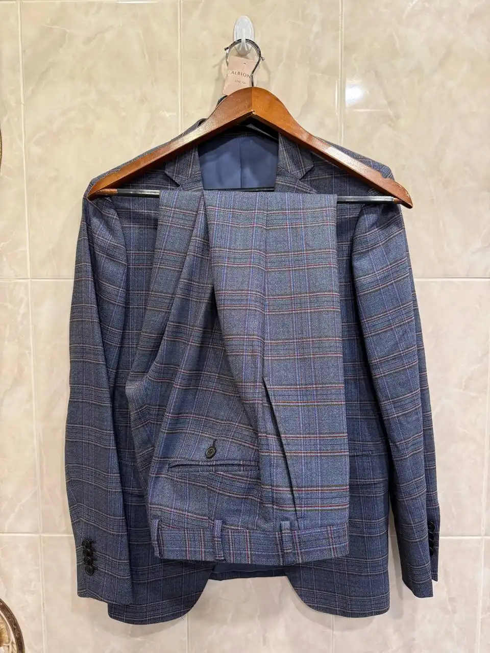 Продам костюм двойку Albione 46 размер - Мужская одежда (Одежда) в Балашиха