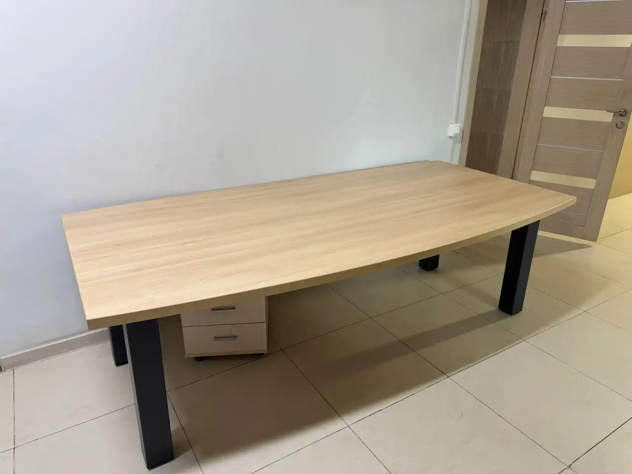 Стол офисный в идеальном состоянии - Мебель (Для дома и дачи) в Балашиха