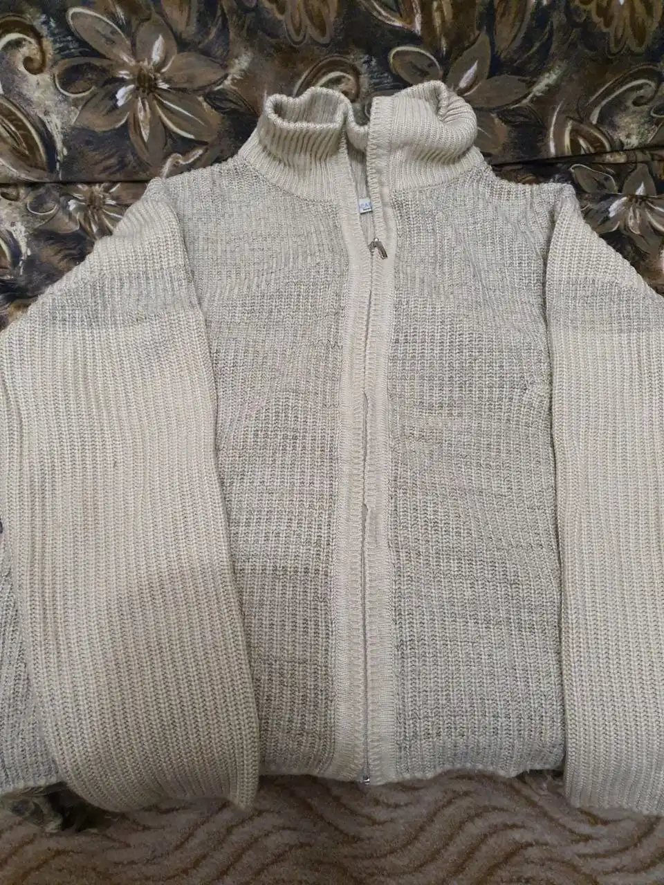 Свитер на молнии размер 50-52 - Свитеры (Одежда) в Балашиха