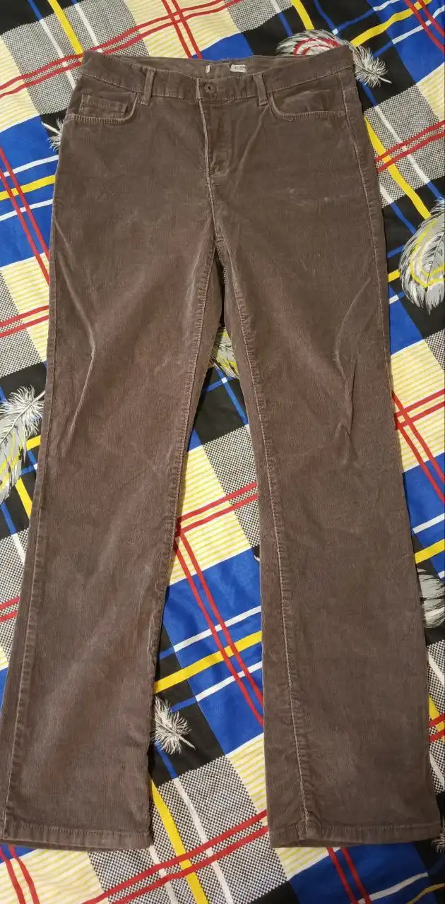 Женские брюки из микровельвета коричневого цвета - Женская одежда (Одежда) в Балашиха