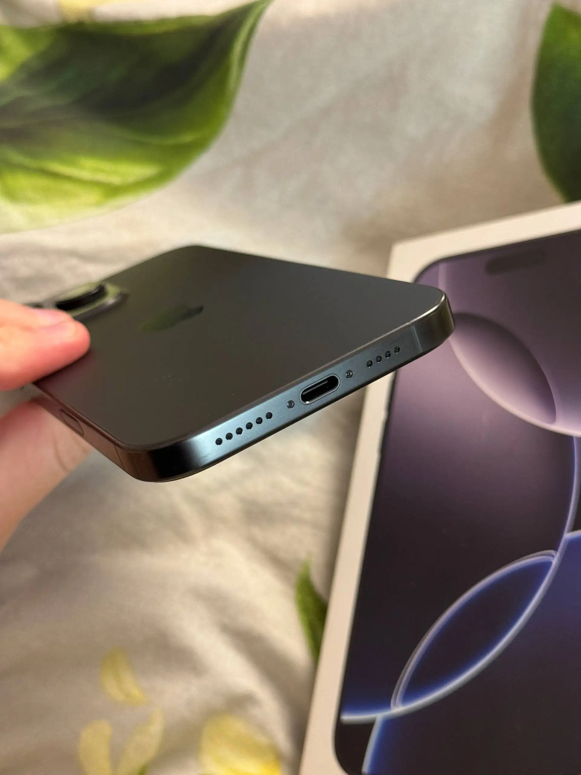 Продам iPhone 16 Pro Max 256Gb Black в отличном состоянии - Смартфоны (Электроника) в Москва