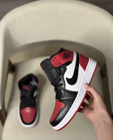 Кроссовки Jordan 1 размер 36 новые - Вечерняя одежда в Железнодорожный