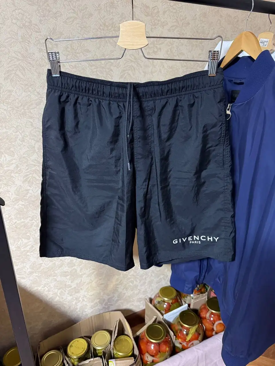 Почти новые джинсы размер L - Джинсы (Одежда) в Москва